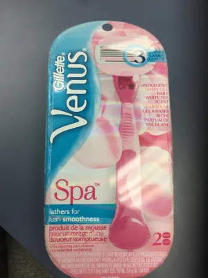 Gillette Venus Spa Razor ( 3 Shave Gels)